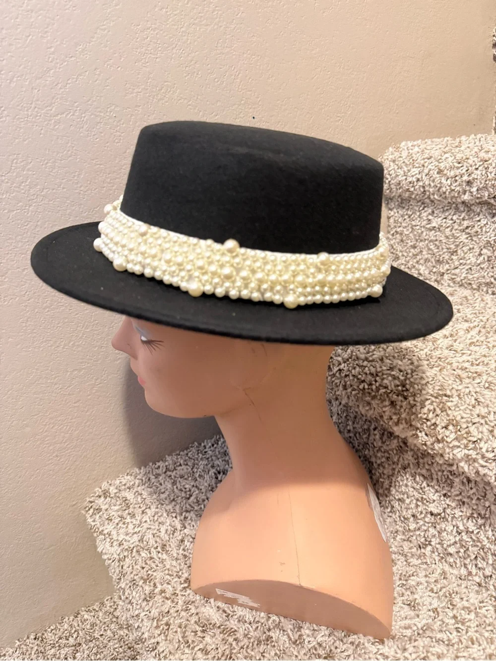 N/A stylish black